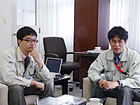 プロジェクトマネージャーの林氏（左）と、設計担当の宮島氏（右）