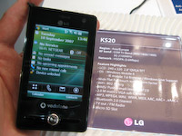 KS20はWindows Mobileを搭載するスマートフォン