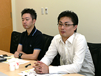 ヤフーの遠藤氏（右）と、同社モバイル事業部の山本氏